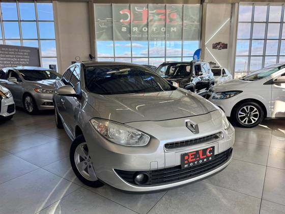 RENAULT FLUENCE 2.0 DYNAMIQUE 16V FLEX 4P AUTOMÁTICO RENAULT FLUENCE 2.0 DYNAMIQUE 16V FLEX 4P AUTOMÁTICO